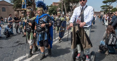 Obilježen rođendan Rima: Učesnici nosili odjeću gladijatora, rimskih vojnika...