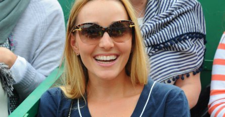 Jelena Đoković 'mamila' poglede u uskim farmericama