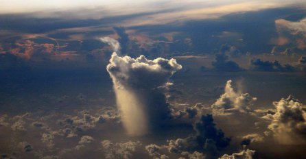 Fascinantne fotografije: Pogled na kišu iz aviona će vas ostaviti bez riječi!