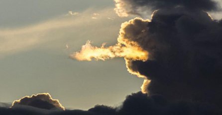 Neobičan prizor tokom zalaska sunca - da li je ovo neki znak?