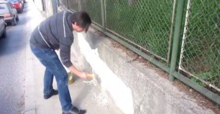 OVO JE PRAVO SARAJEVO: Samir s prijateljem prekrečio uvredljivi grafit "Srbe na vrbe"