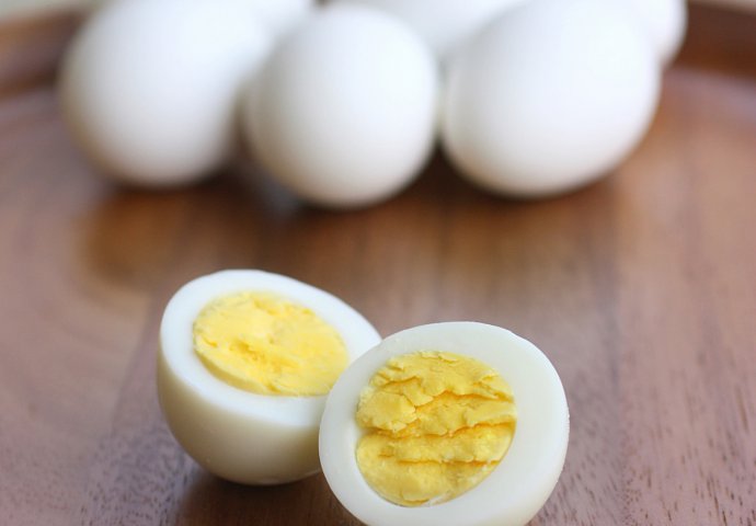 (VIDEO) Super trik: Ogulite jaje za nekoliko sekundi!