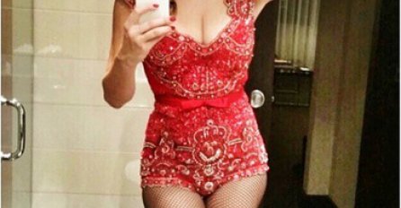 Prva zajednička 'fotka': Severina Igora ljubi po leđima