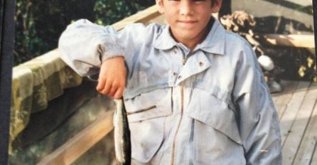 Prepoznajete li glumca sa fotografije: Nekada mamina maza, a sada jedan od najvećih zavodnika Hollywood-a!