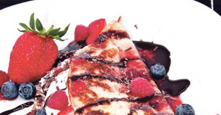 Napravite preukusne voćne krem palačinke