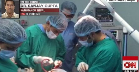 Reporter CNN -a dr. Gupta operisao povrijeđenu tinejdžerku u Nepalu