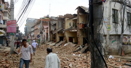 Tlo se ne smiruje: Snažni zemljotresi ponovo potresli Nepal