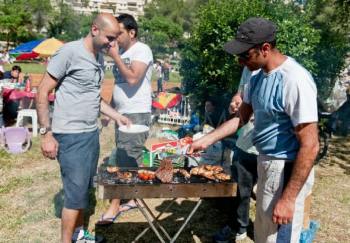 Praznik rada: Dok se drugdje protestuje, na Balkanu se većinom slavi uz roštilj