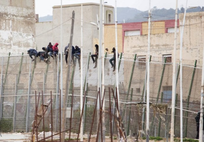 Žica koja razdvaja Evropu i Afriku: Mjesecima putovali do nje, a onda iznenađenje