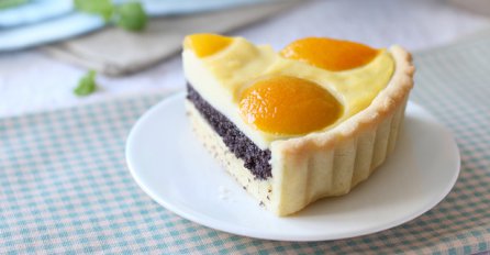  Svečana pita s marelicama i makom 