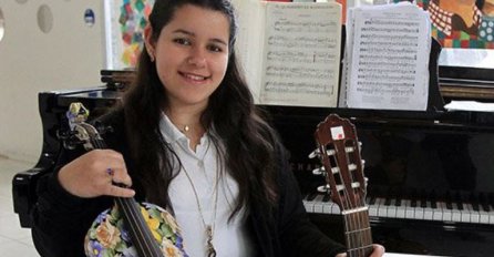 19-godišnja djevojka uprkos autizmu svira 19 instrumenata