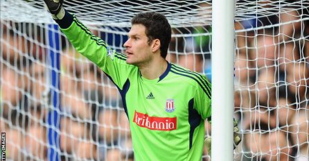 Asmir Begović postigao dogovor sa novim klubom: Na pomolu veliki transfer