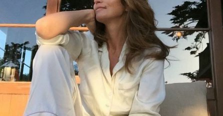 Uskoro će imati 50 godina i ovako savršeno izgleda ujutro i bez šminke