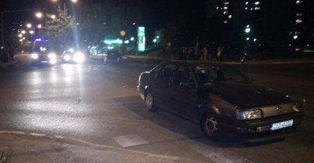 Sarajevo: Automobil se nakon sudara zabio u stub električne rasvjete