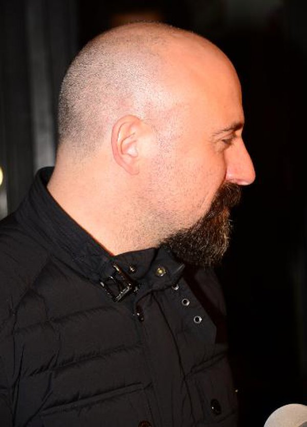 berguzar-korel-esinin-yeni-imajini-begendi-7036426-181-m