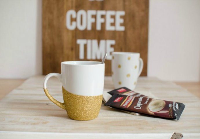 Napravite predivne svjetlucave šolje