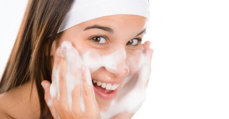 Kako pomoći tinejdžeru u borbi protiv prištića