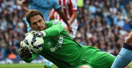 Asmir Begović: Otvoren sam za sve opcije, ali imam i cilj