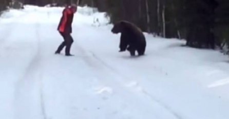 VIDEO: Napao ga medvjed od 300 kg: Međutim, ono što se tad desilo sve je zaprepastilo