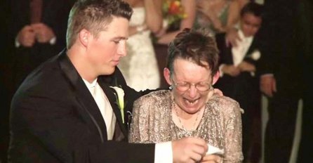 (VIDEO) Mama nije mogla ustati iz kolica, a onda je mladoženja uradio nešto što je sve prisutne rasplakalo!