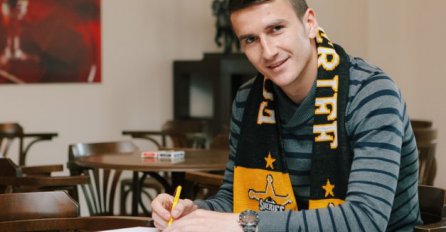 Amer Dupovac ponovo podigrao trofej Kupa: Ovog puta u dresu Sheriffa