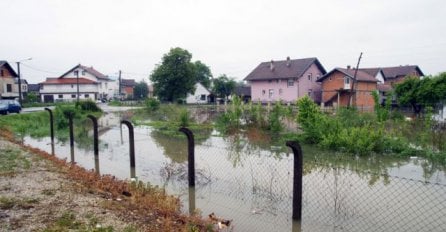 ALARMANTNO: Počele poplave na sjeveru Bosne, stanovništvo u strahu