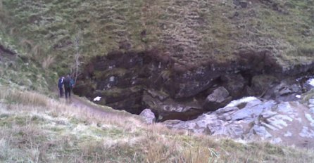 Mislili su da je ovo obična jama, ali ono što su unutra pronašli ih je fasciniralo! 