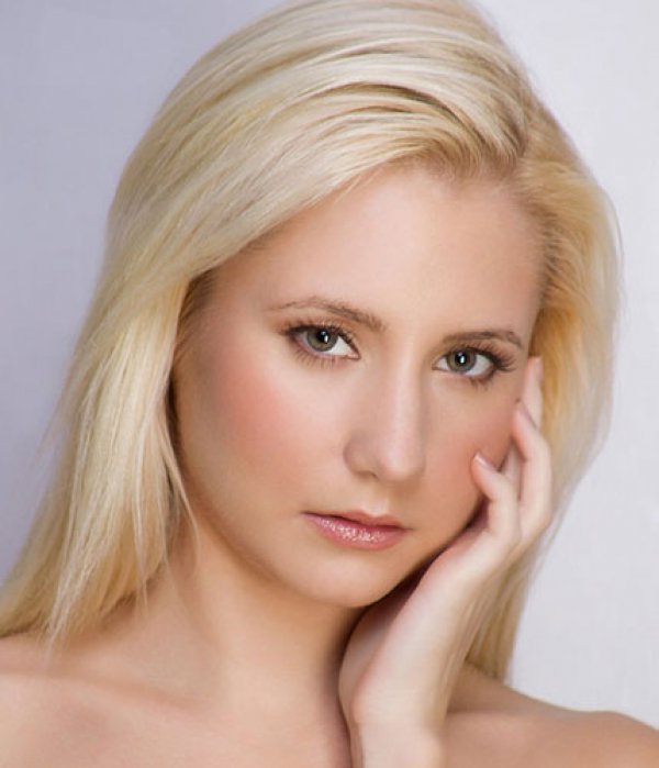 boylesini-gordunuz-mu-odette-delacroix-model-1499407