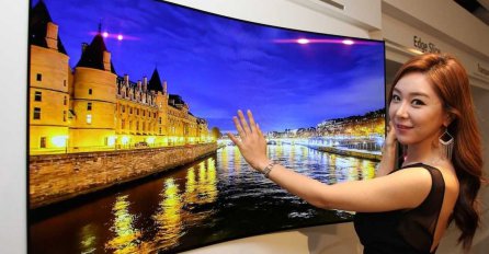 (FOTO) LG-ova inovacija oduševila: Zalijepite TV na zid poput magneta!