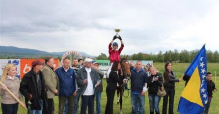 Bihać: Ni konjičke utrke nisu mogle proći bez incidenta