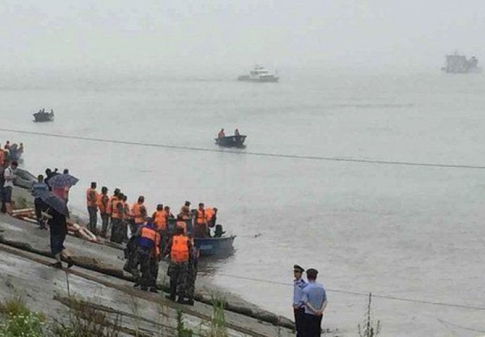 TRAGEDIJA: U rijeci Yangtze potonuo brod sa 450 osoba