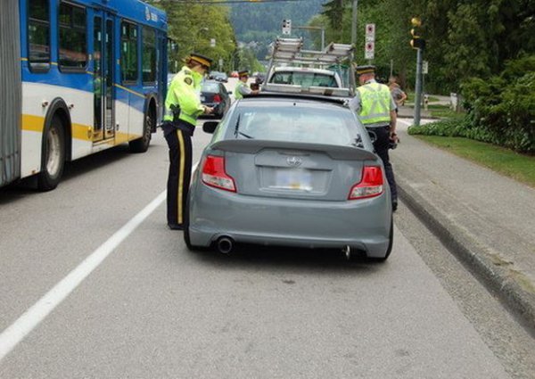 beskucnik1-02062015-police