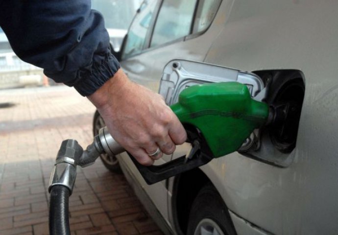 UŠTEDA PRILIKOM TOČENJA GORIVA: Ovaj trik vam sigurno neće reći na benzinskim pumpama!
