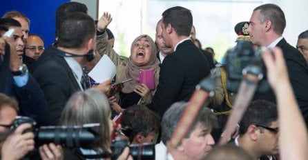 Skandal na pres-konferenciji Merkel i Sisi: "On je ubica!"