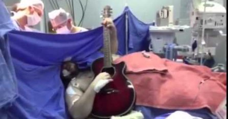 Pacijent ljekarima svirao pjesmu Beatlesa dok su mu odstranjivali tumor s mozga