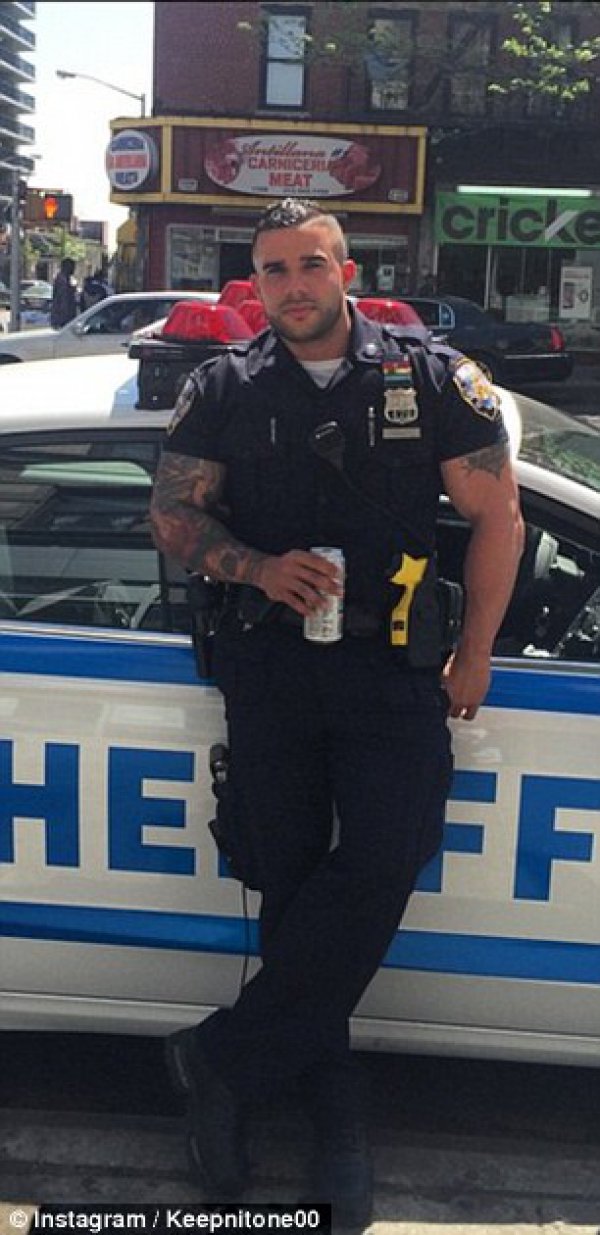 2966ead800000578-0-image-a-15-1433601826105