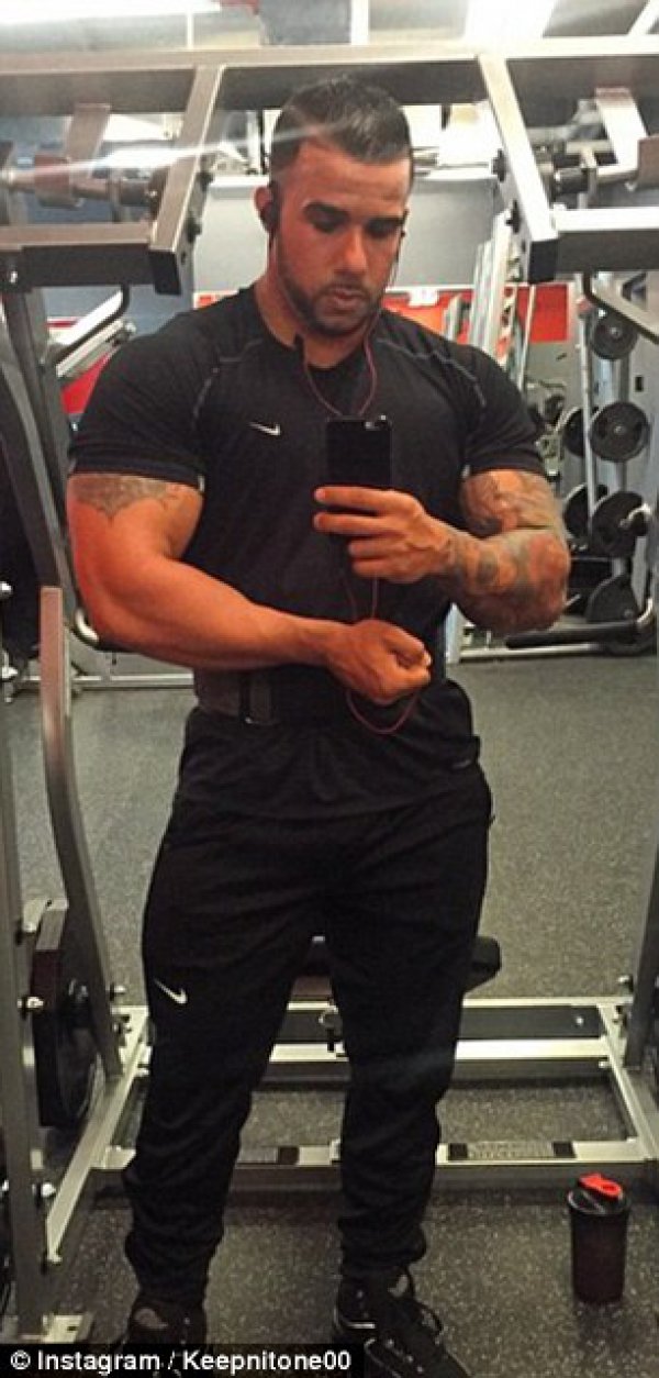 2966eafe00000578-0-image-a-11-1433601752532