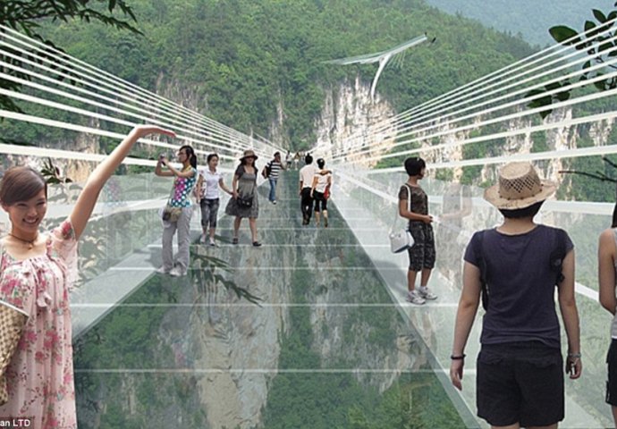 Ovo je najviši stakleni most na svijetu: Pogled na smrtonosnu provaliju oduzima dah!