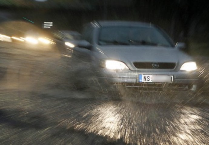  UPOZORENJE NA JAKO NEVRIJEME: Sjever zemlje najugroženiji!