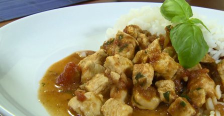 Piletina na portugalski s umakom od rajčice