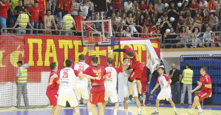 Rukometaši Crne Gore i Srbije remizirali u Baru