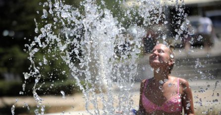 LJEKARI APELUJU: Nosite bocu sa vodom