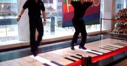 Nevjerovatni su: Nakon ovoga, neće vam biti jasno da li bolje plešu ili sviraju!