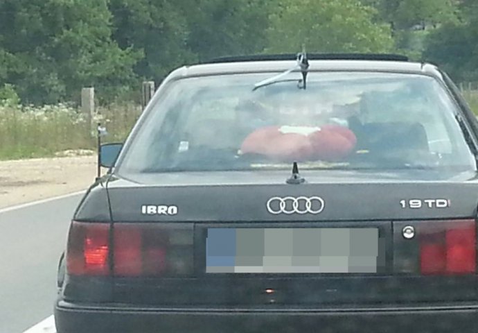 Ovo samo u Bosni možete vidjeti: Ibrin Audi