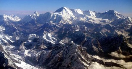 Mount Everest se pomjerio jugozapadno nakon razarajućeg zemljotresa