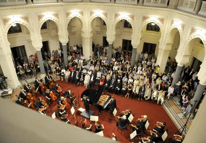 U Vijećnici održan ramazanski koncert Sarajevske filharmonije