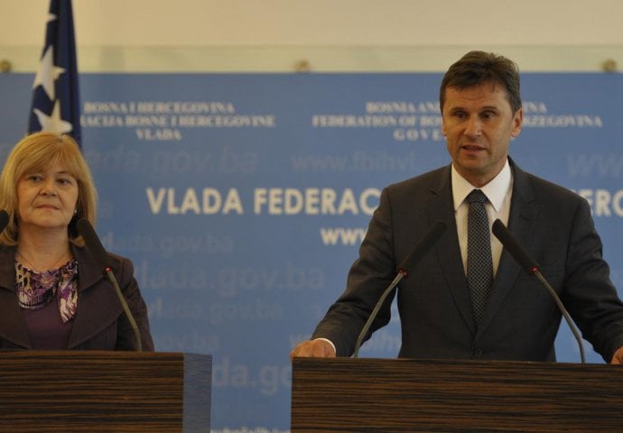 Sjednica Vlade FBiH održana bez prisustva tri DF-ova ministra