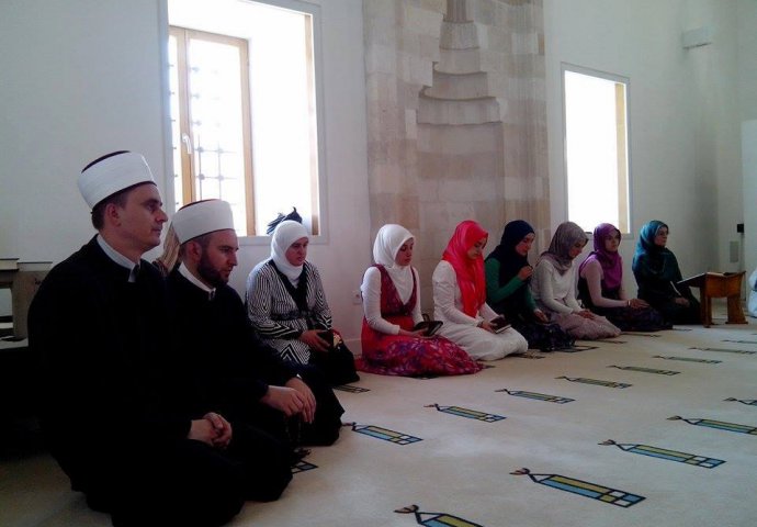 Drugu godinu zaredom ženska hafiska mukabela u Tuzli