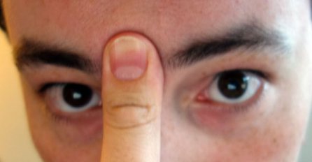 Za samo 20 sekundi očistite začepljene sinuse jednim dodirom!