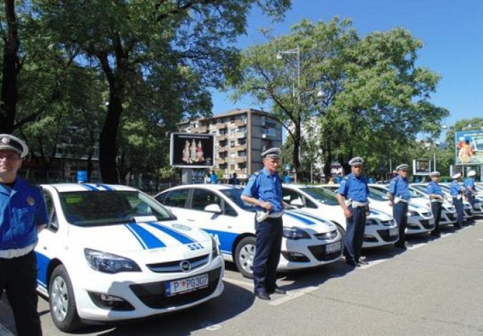 Šefovi policije godinama voze ukradene automobile koje traži Interpol!